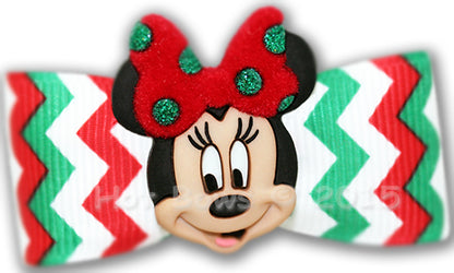 Minnie Mouse Loves Christmas